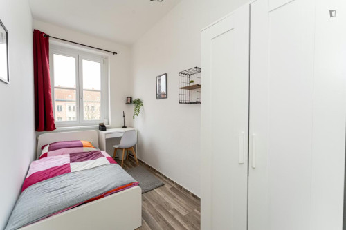 Neat single bedroom in Johannisthal