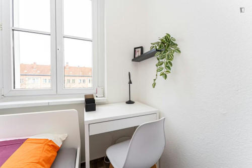 Neat single bedroom in Johannisthal