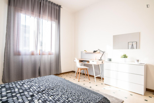 Big double bedroom in Quartiere 2 Nord