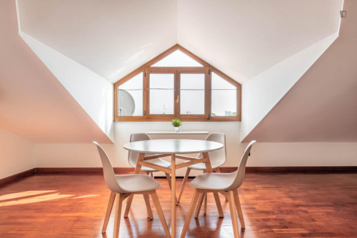 Comfy double bedroom near Padua Gino Allegri Airport  - Gallery -  5