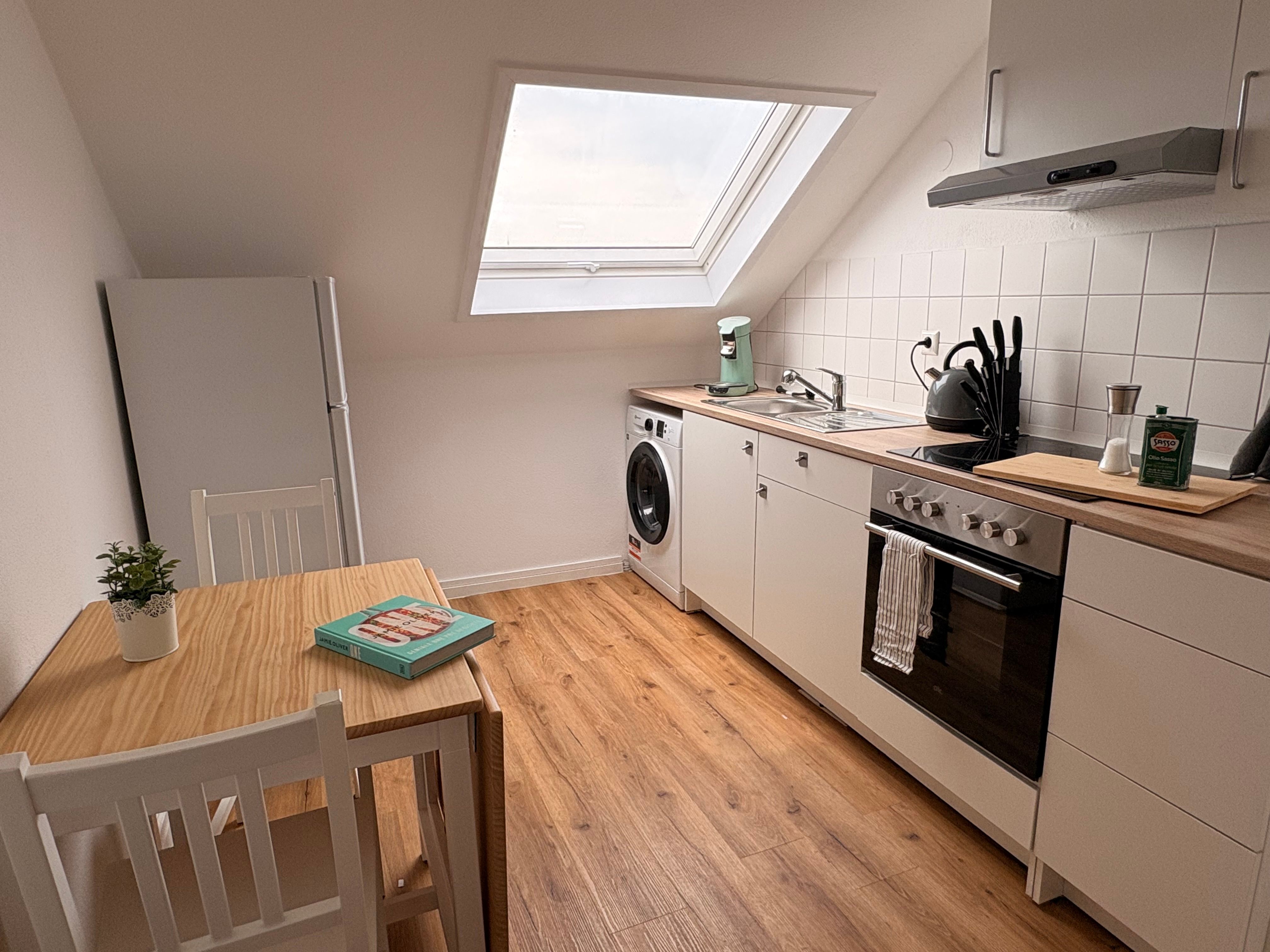  Stylish & Fully Furnished Apartment With Panoramic City Views – Near Helios Clinic & University  -  Stylish & fully furnished apartment with panoramic city views – near Helios Clinic & University  - Gallery -  13