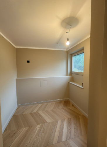High-quality furnished 2.5-room basement apartment with design interior