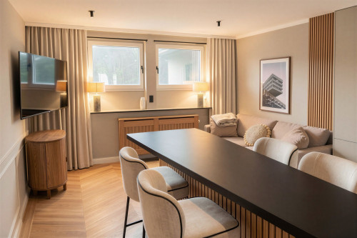 High-quality furnished 2.5-room basement apartment with design interior