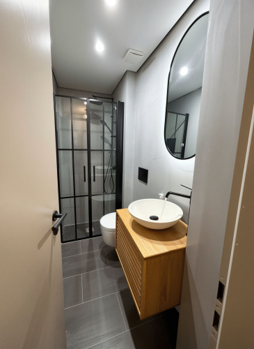 High-quality furnished 2.5-room basement apartment with design interior