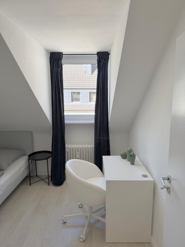 3 bedroom apartment in Düsseldorf Pempelfort