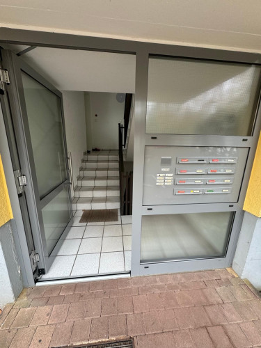 Modern 3-Room Apartment with Two Balconies in Kaiserslautern - Gallery - 14