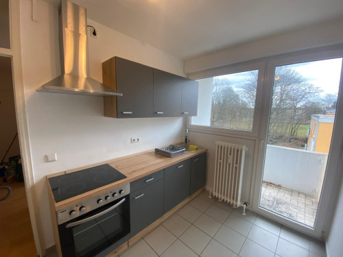 Modern 3-Room Apartment with Two Balconies in Kaiserslautern - Gallery - 6