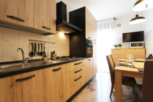 Lovely single bedroom near Venezia Mestre Olimpia station - Gallery - 5