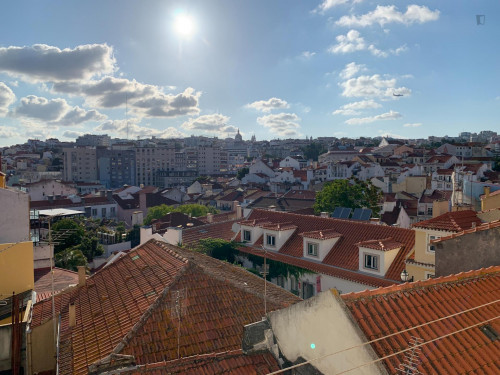 2-Bedroom apartment near Elevador da Bica