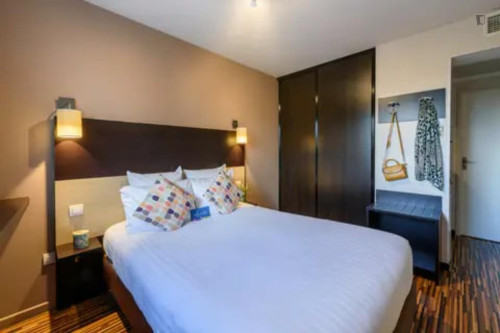 Exquisite studio nerar the Les Ramassiers train station