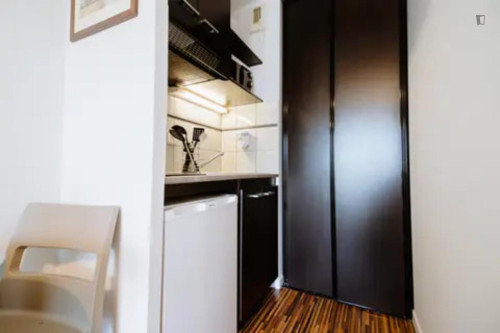 Tasteful 1-bedroom apartment near the Les Ramassiers train station  - Gallery -  5