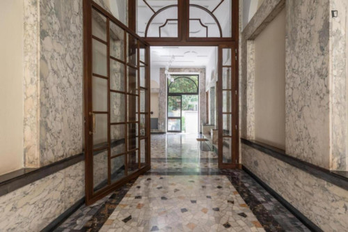 Comfortable double bedroom just a stone's throw from the central station - Gallery - 9