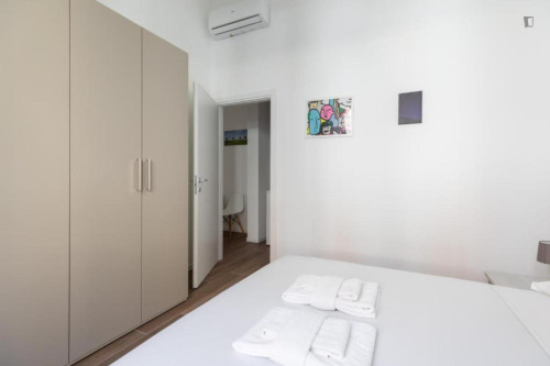Comfortable 2-bedroom apartment just a stone's throw from the central station