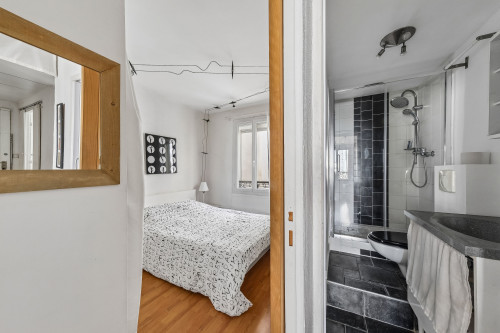 2-Bedroom Functional Apartment – Paris 18th (Doudeauville)