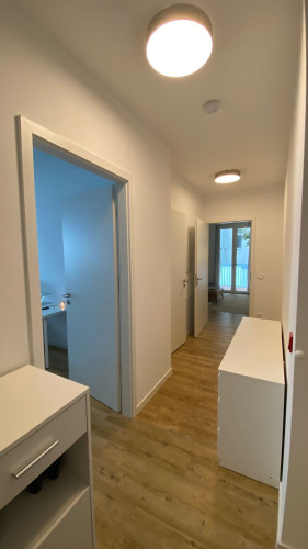 Bright Modern 2-Room Apartment with Balcony, Quiet Courtyard & Excellent Transport (Berlin-Wedding)