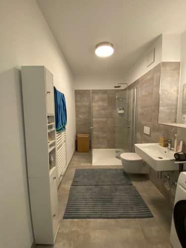 Bright Modern 2-Room Apartment with Balcony, Quiet Courtyard & Excellent Transport (Berlin-Wedding)