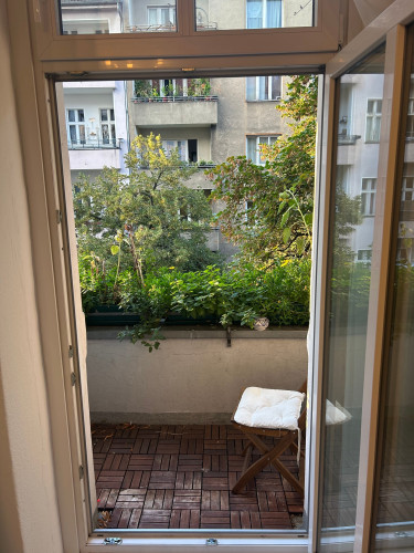 Stylish Urban Oasis with Dedicated Workspace - Fully furnished