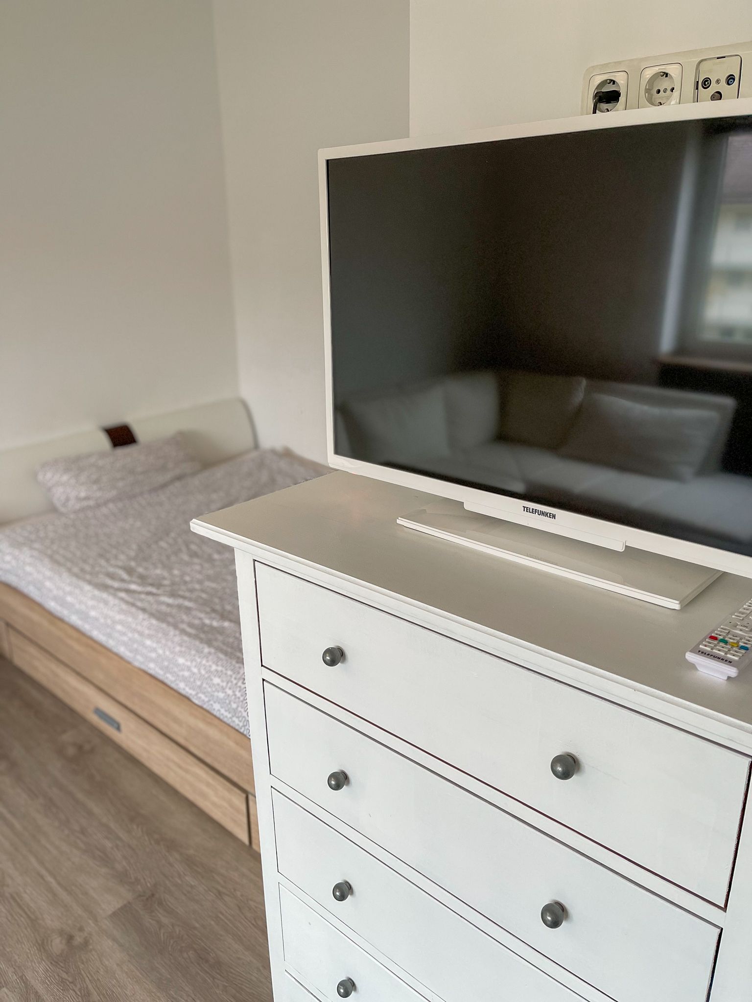 Neat, Quiet Suite In München-Milbertshofen - 3