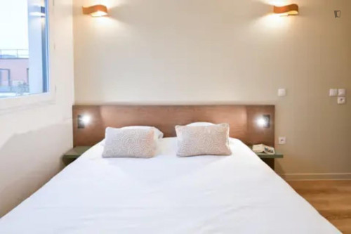 Admirable studio in Saint-Cyr-l'École