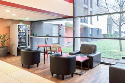 Elegant 2-bedroom apartment in Saint-Cyr-l'École - Gallery - 13
