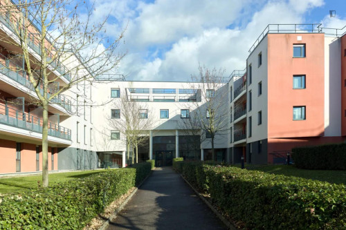 Elegant 2-bedroom apartment in Saint-Cyr-l'École - Gallery - 12