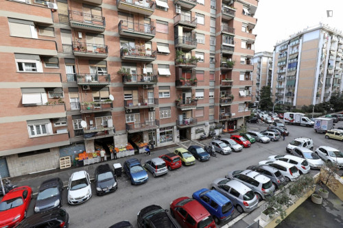 Alluring double bedroom in Gianicolense