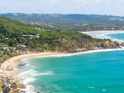 Private room and bathroom Byron Bay