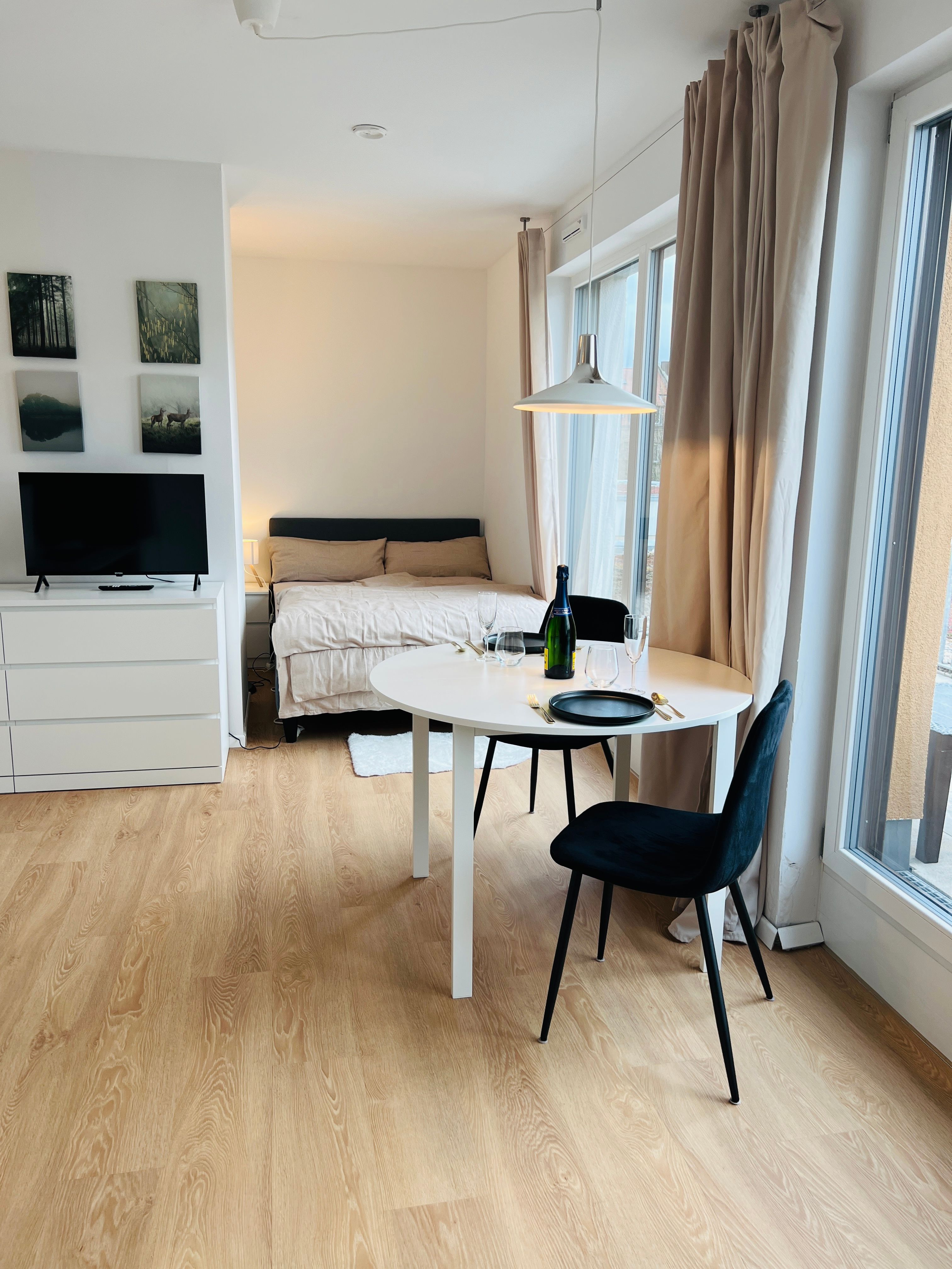  Stylish, Centrally Located Business Apartment—all-Inclusive And Fully Furnished, With Private Roofto  -  Stylish, centrally located business apartment—all-inclusive and fully furnished, with private rooftop terrace—ideal for project staff/expats  - Gallery -  13