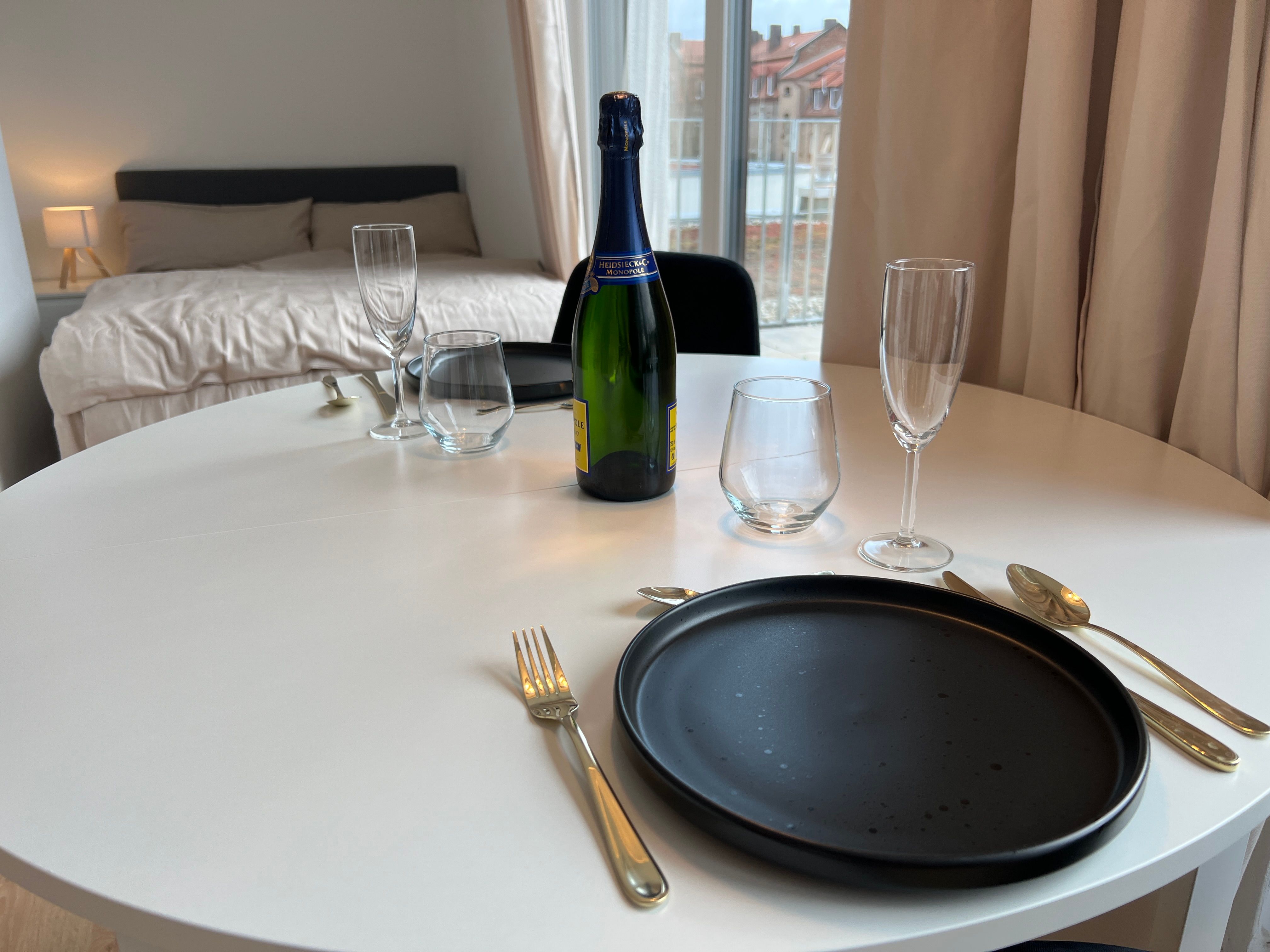  Stylish, Centrally Located Business Apartment—all-Inclusive And Fully Furnished, With Private Roofto  -  Stylish, centrally located business apartment—all-inclusive and fully furnished, with private rooftop terrace—ideal for project staff/expats  - Gallery -  23