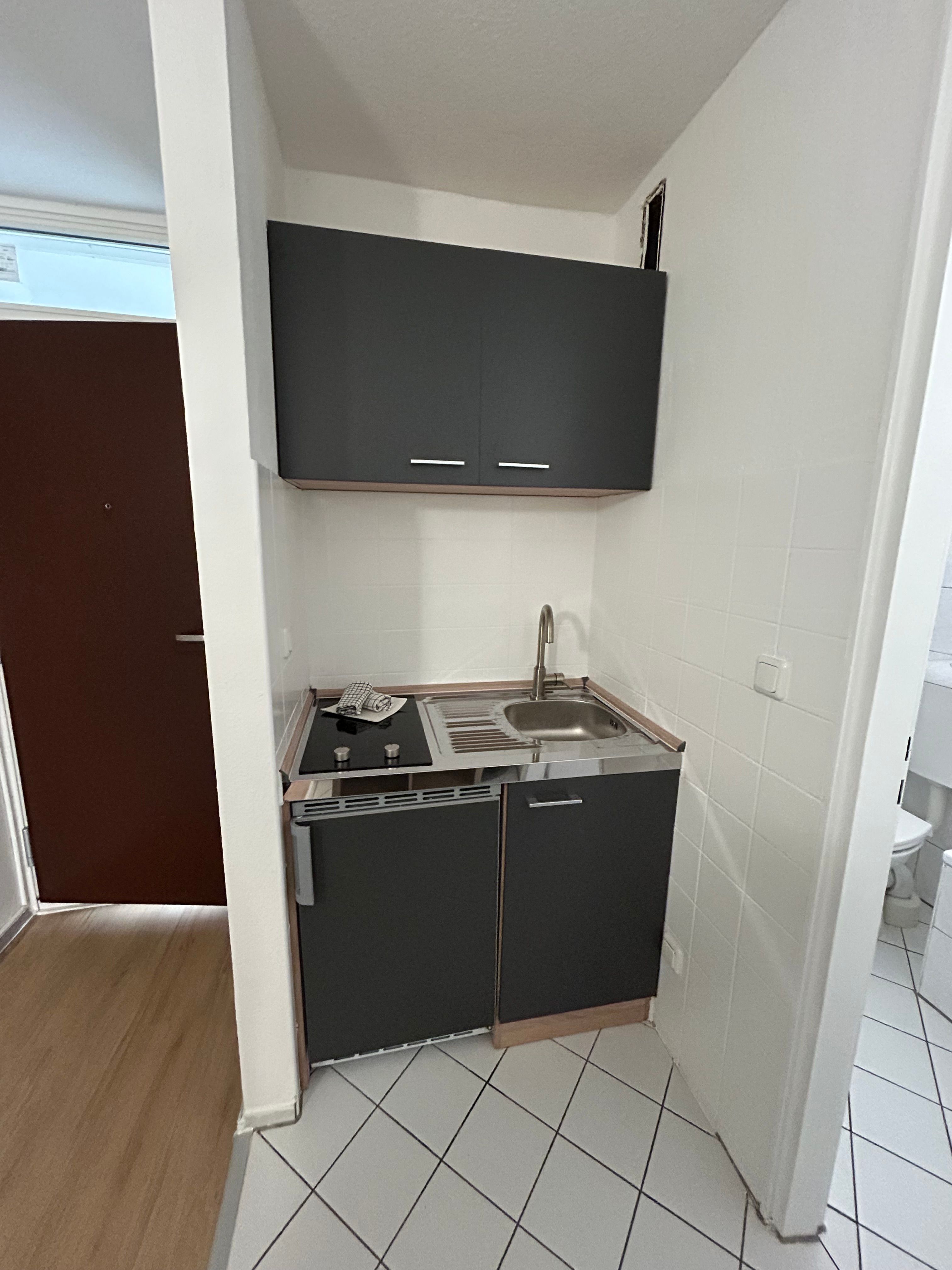 Neu Saniertes Business-Apartment Altstadt/Burgnähe – Möbliert, All-In – Sofort Verfügbar - Neu saniertes Business-Apartment Altstadt/Burgnähe – möbliert, all-in – sofort verfügbar - Gallery - 7