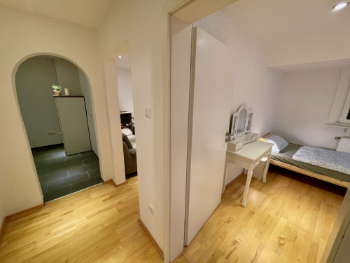 MODERN 2-ROOM ATTIC APARTMENT IN RATINGEN