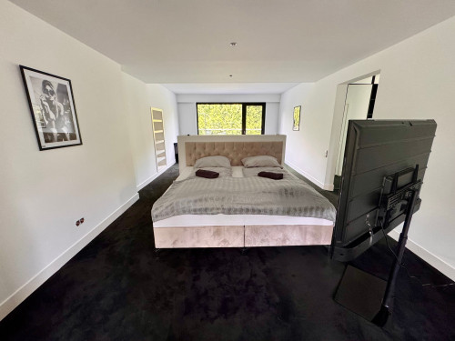 Gorgeous and bright suite