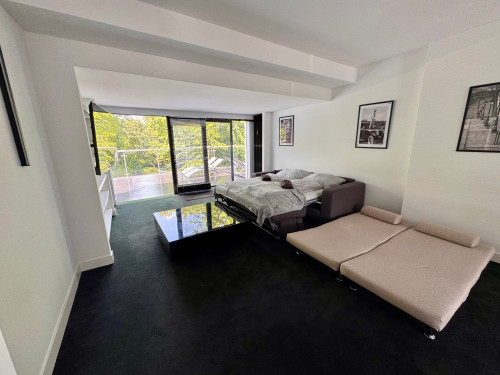 Gorgeous and bright suite