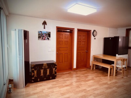 Retro Seoul : 9 Min to Subway