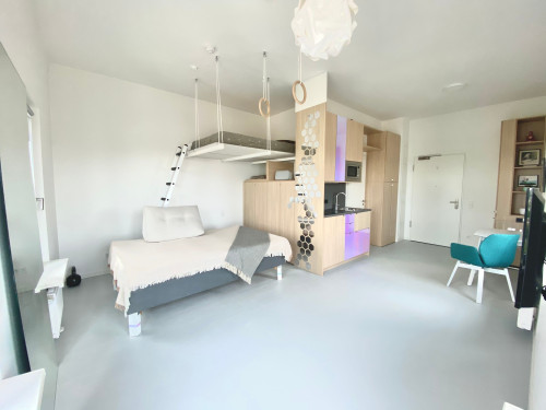 17. floor with gym near central station