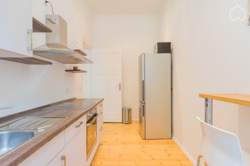 Unique 2 rooms apartment with a private garden in center of Wilmersdorf (Berlin)