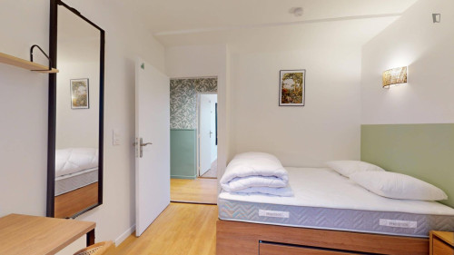 Large single bedroom near Parc Georges Pompidou