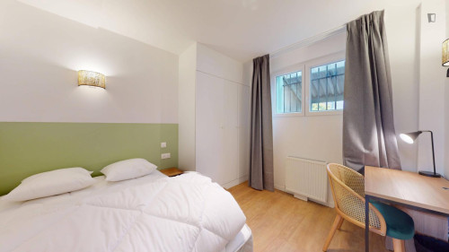 Large single bedroom near Parc Georges Pompidou