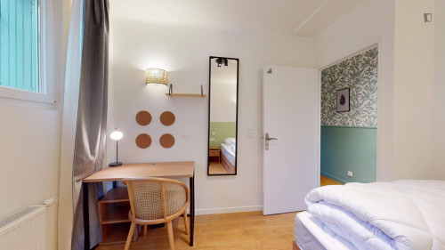 Large single bedroom near Parc Georges Pompidou