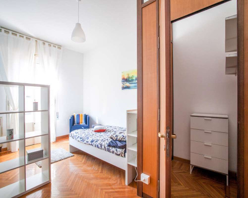 Stanza in Via Guglielmo Marconi