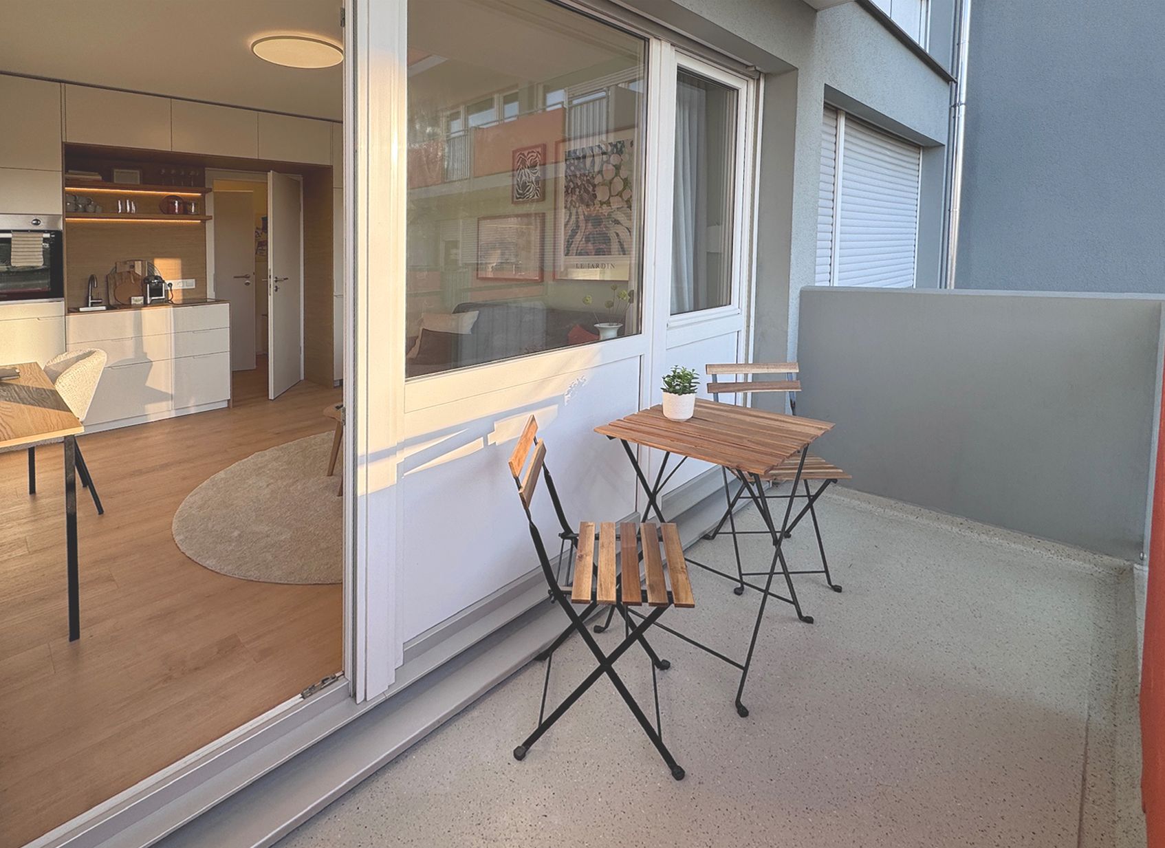 New! Freshly Renovated 1-Room Apartment – Central, Modern And Fully Equipped - 2