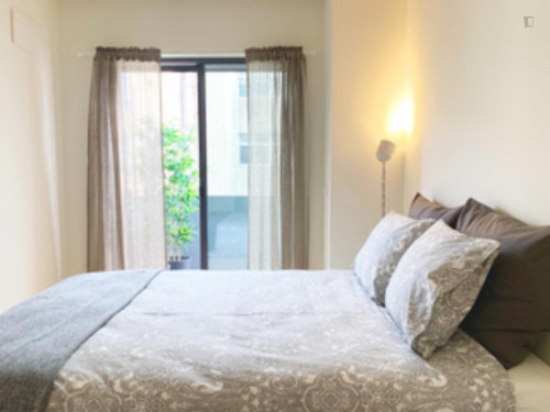 Historic city garden and modern 1-bedroom apartment in Santo ildefonso