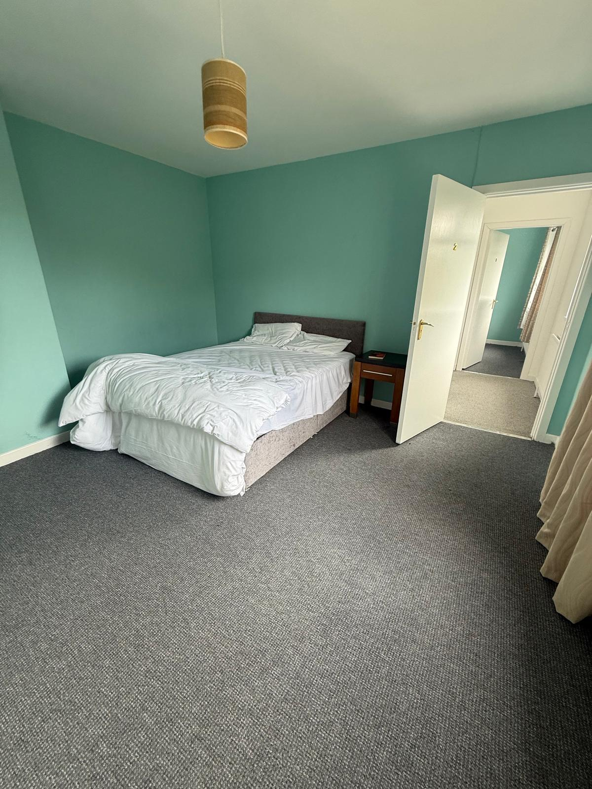 Single Room - ESTRELLA TAYLORS - Gallery - 1