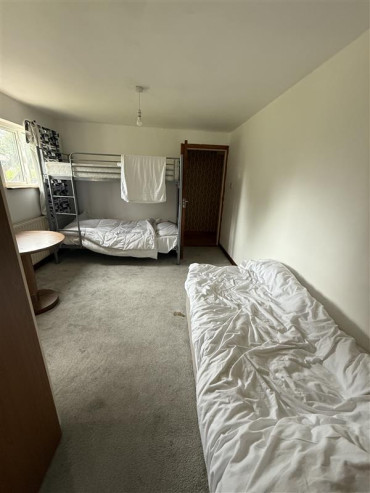 Twin Room - 1