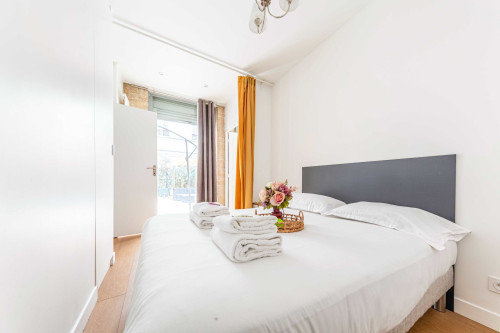 Luxury 2-BR Apartment Steps Away from Champs-Élysées