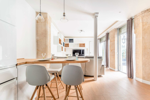 Luxury 2-BR Apartment Steps Away from Champs-Élysées