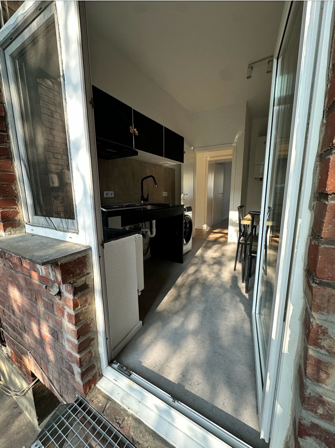 Bright 2-Room Apartment With Garden & Workspace – Newly Renovated In Aachen - 18