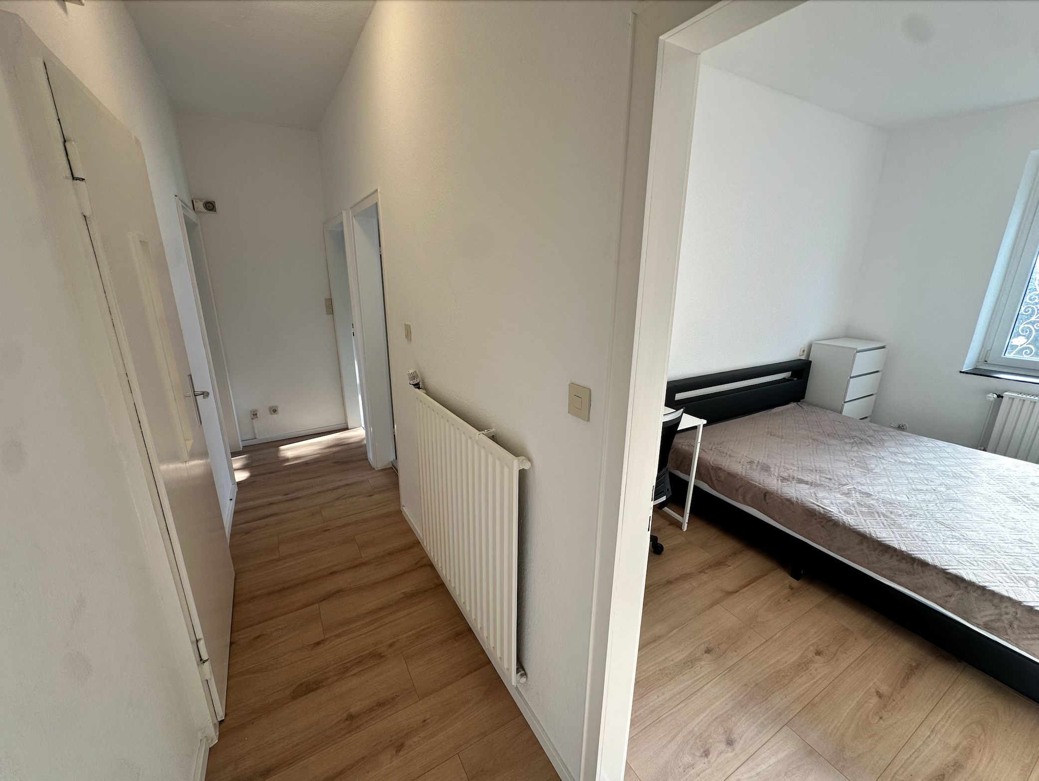 Bright 2-Room Apartment With Garden & Workspace – Newly Renovated In Aachen - 12