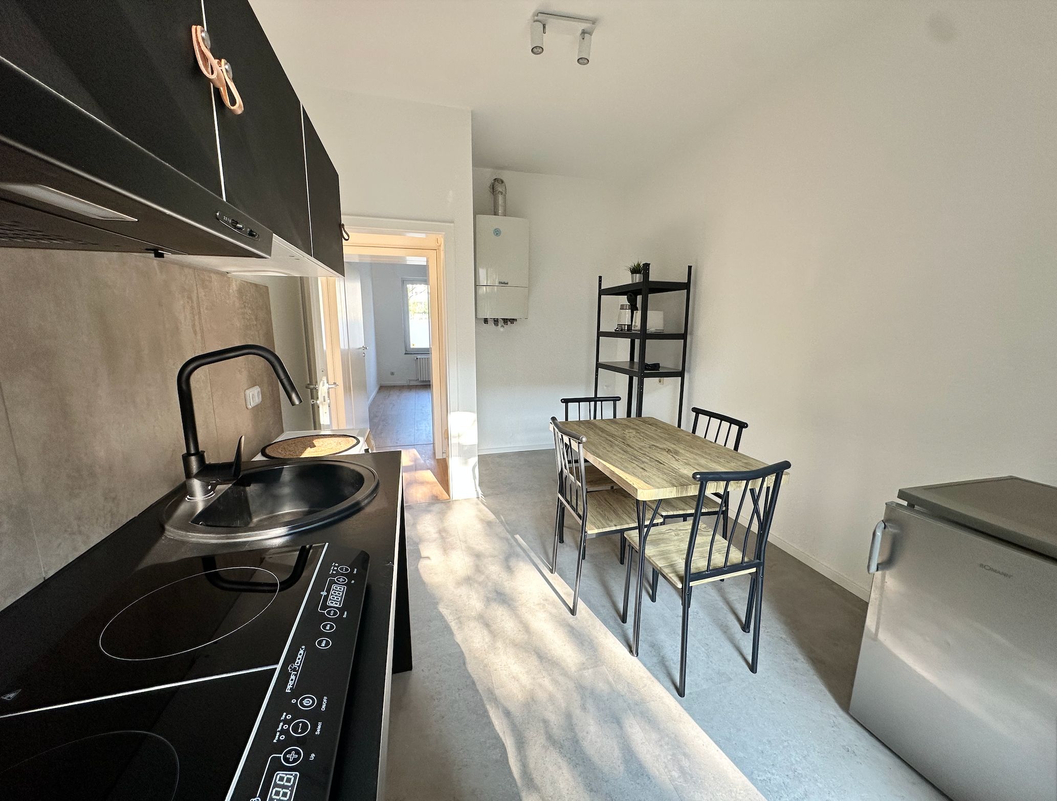 Bright 2-Room Apartment With Garden & Workspace – Newly Renovated In Aachen - 17