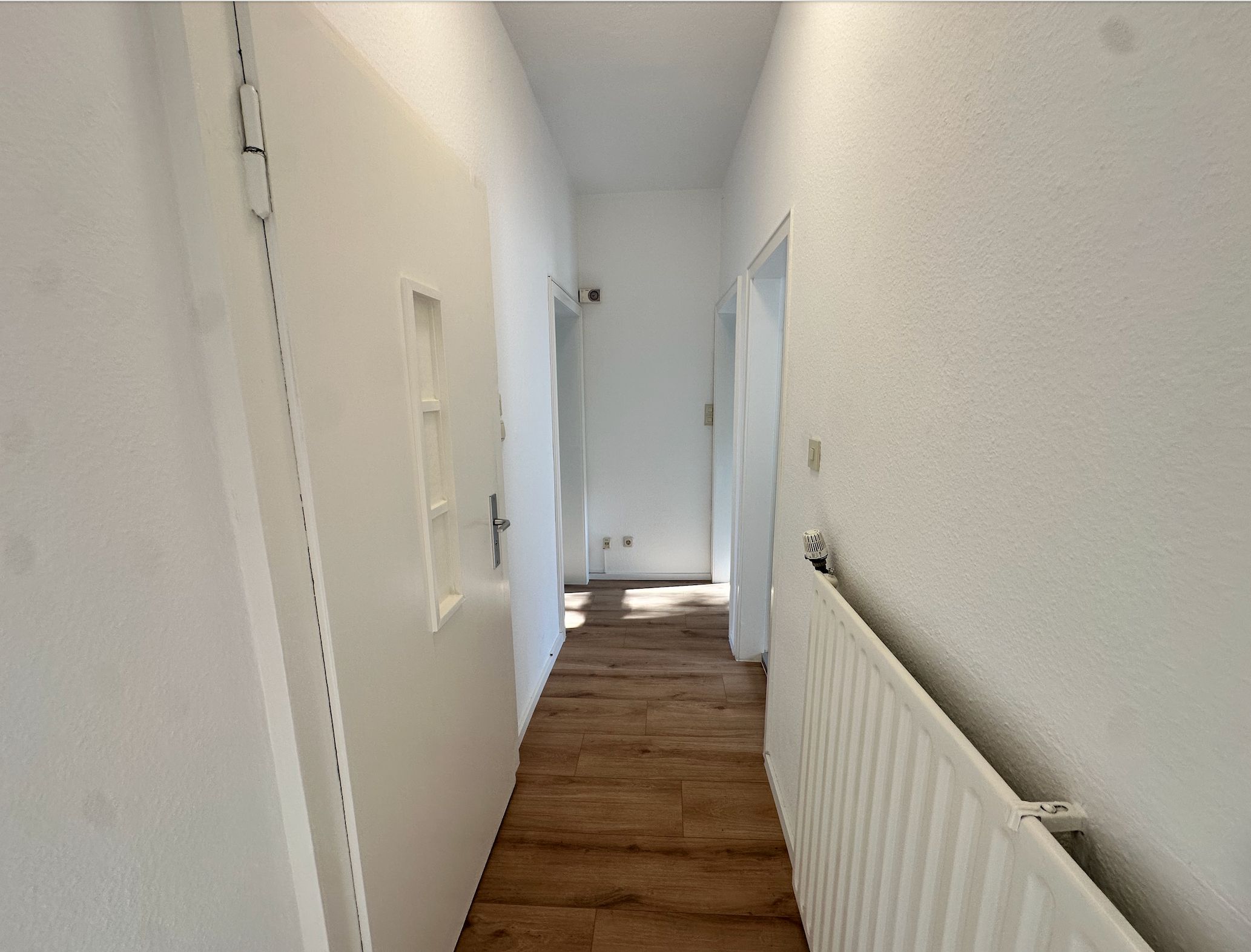 Bright 2-Room Apartment With Garden & Workspace – Newly Renovated In Aachen - 21